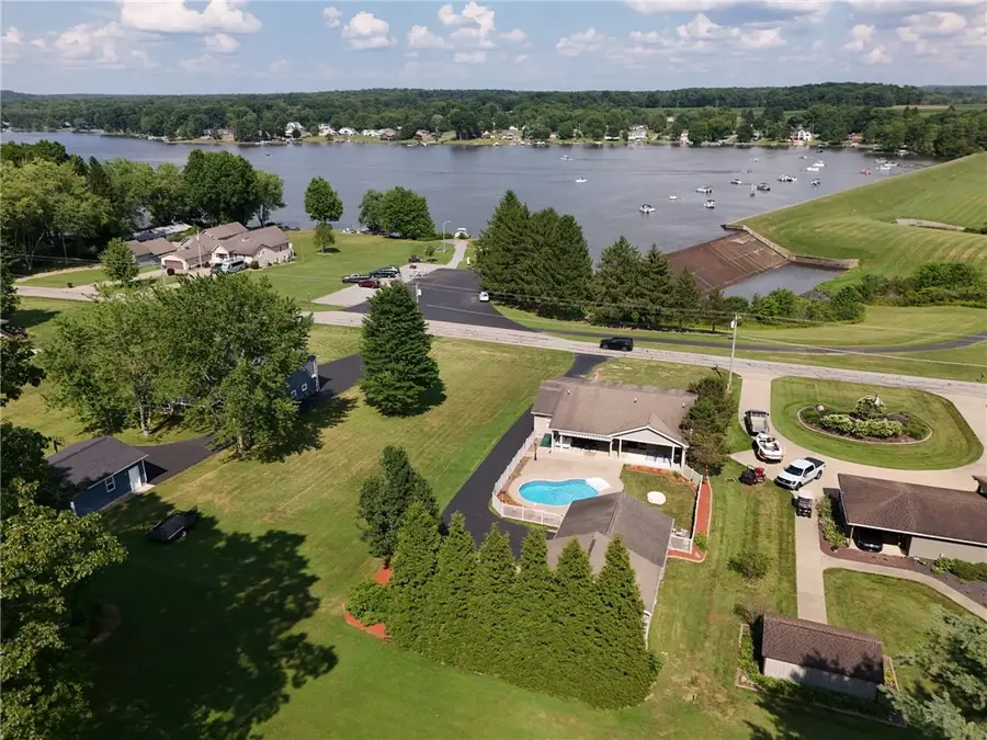 000 Latonka Dr, Mercer, PA 16137 - #3