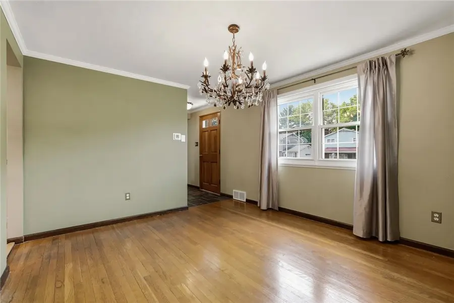 516 Macbeth Dr, Pittsburgh, PA 15235 - #3