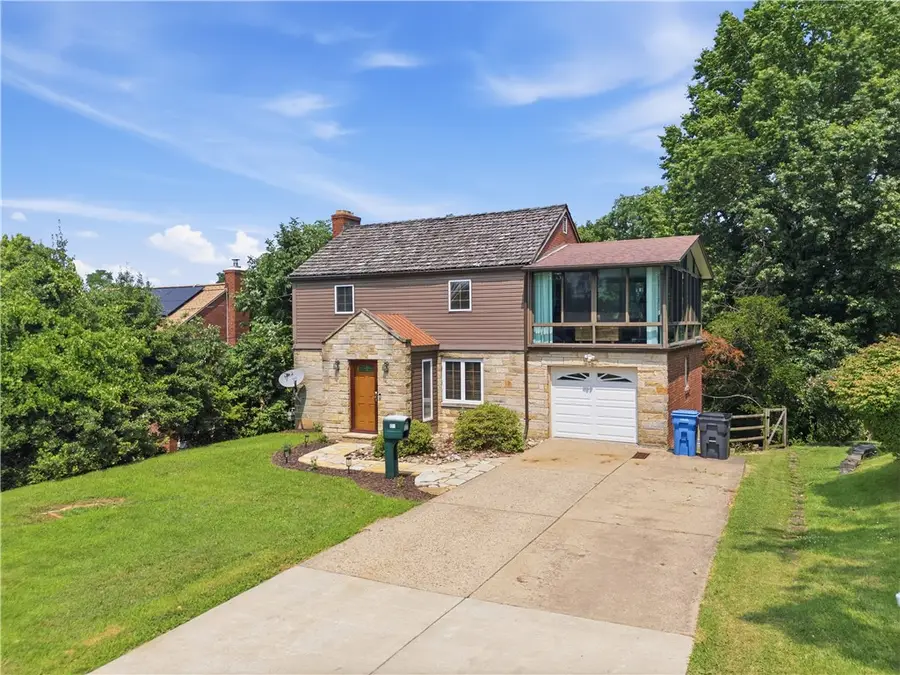 122 Arla Drive, Pittsburgh, PA 15220 - #2