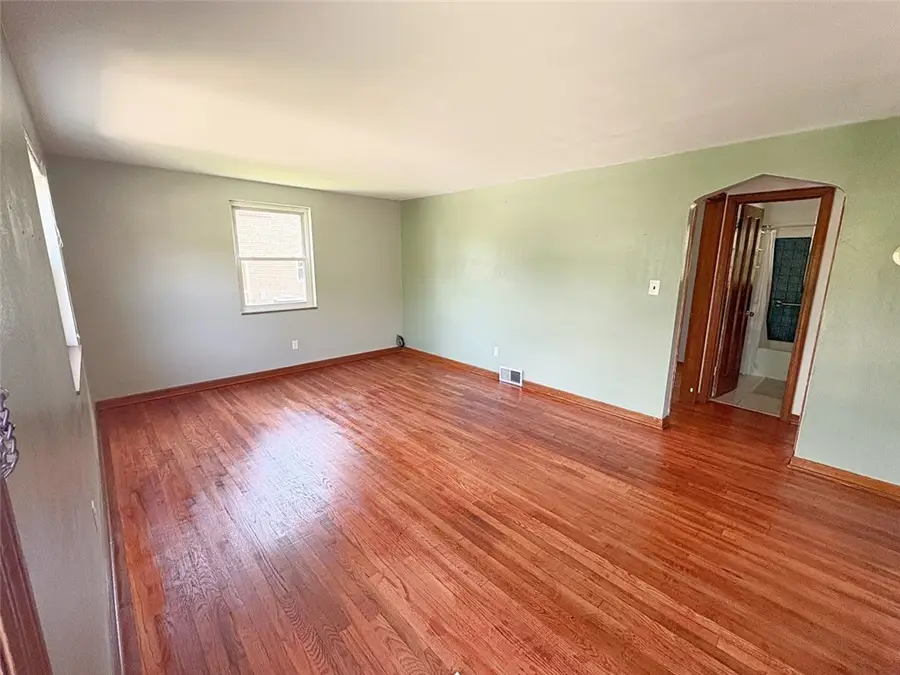 3109 Aniray Cir, Bethel Park, PA 15102 - #2