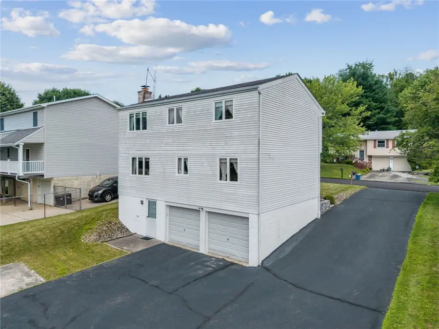 132 Tippecanoe Dr, Greensburg, PA 15601 - #2