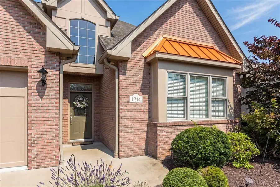 1714 Waterleaf Dr, Sewickley, PA 15143 - #3