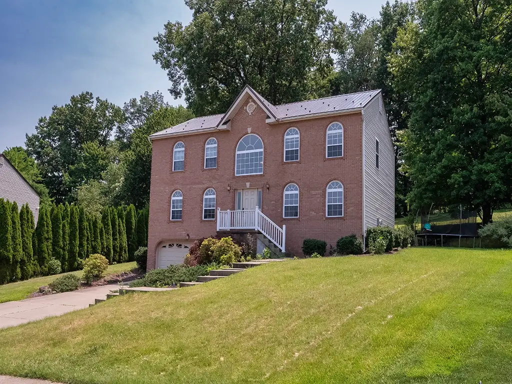 2013 Blossom Dr, Gibsonia, PA 15044 - #1