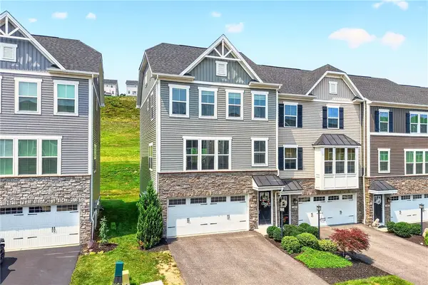 4009 Crown Dr, South Park, PA 15129