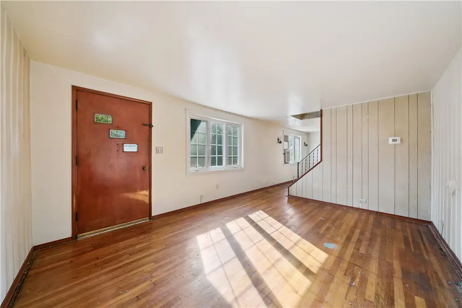 11232 Azalea Dr, Pittsburgh, PA 15235 - #2