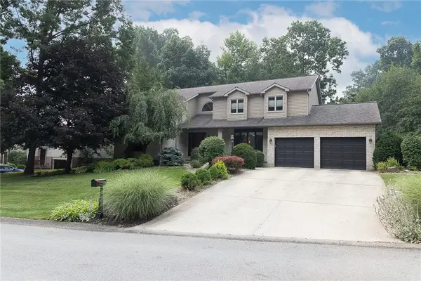 220 Thornwood Dr, Butler, PA 16001