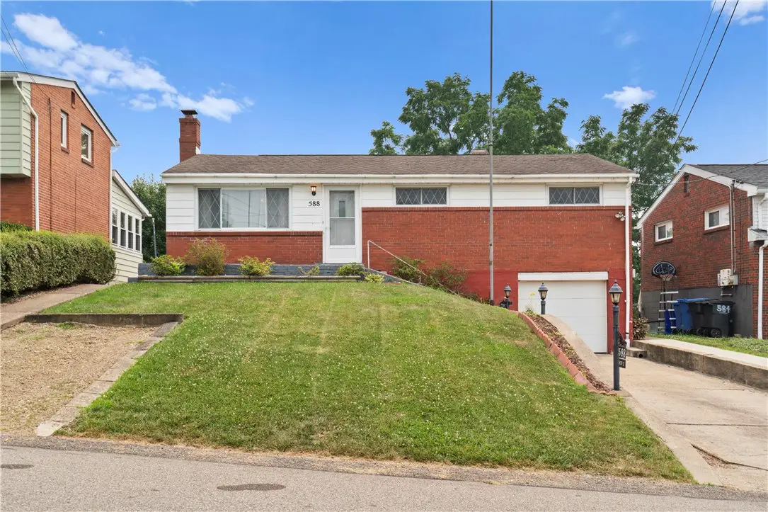 588 Lindsay Rd, Carnegie, PA 15106 - #1
