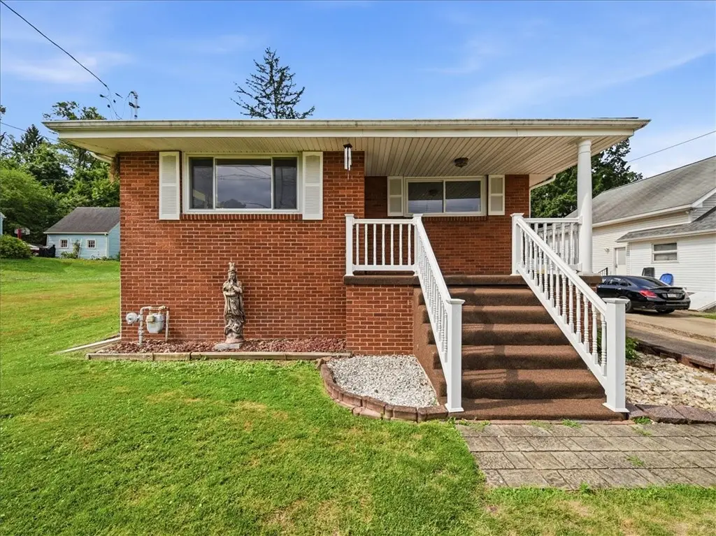 606 Golf Course Rd, Aliquippa, PA 15001 - #1