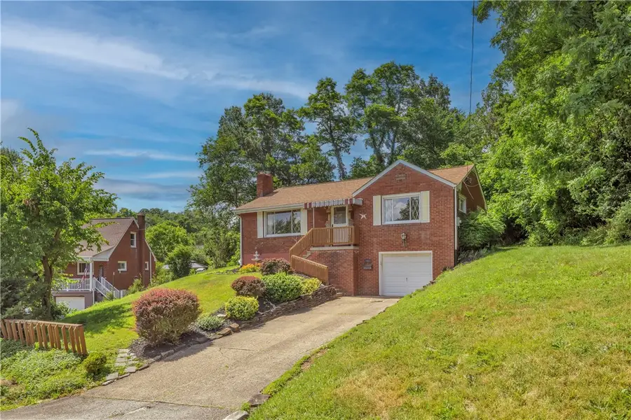 421 Orchard Dr, Pleasant Hills, PA 15236 - #2