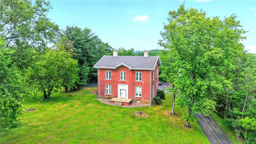 210 Tollgate Hill Rd, Greensburg, PA 15601 - #2