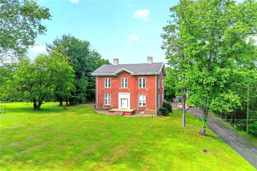 210 Tollgate Hill Rd, Greensburg, PA 15601 - #3