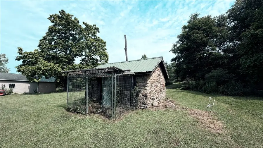 2307 Princeton Rd, New Castle, PA 16101 - #2