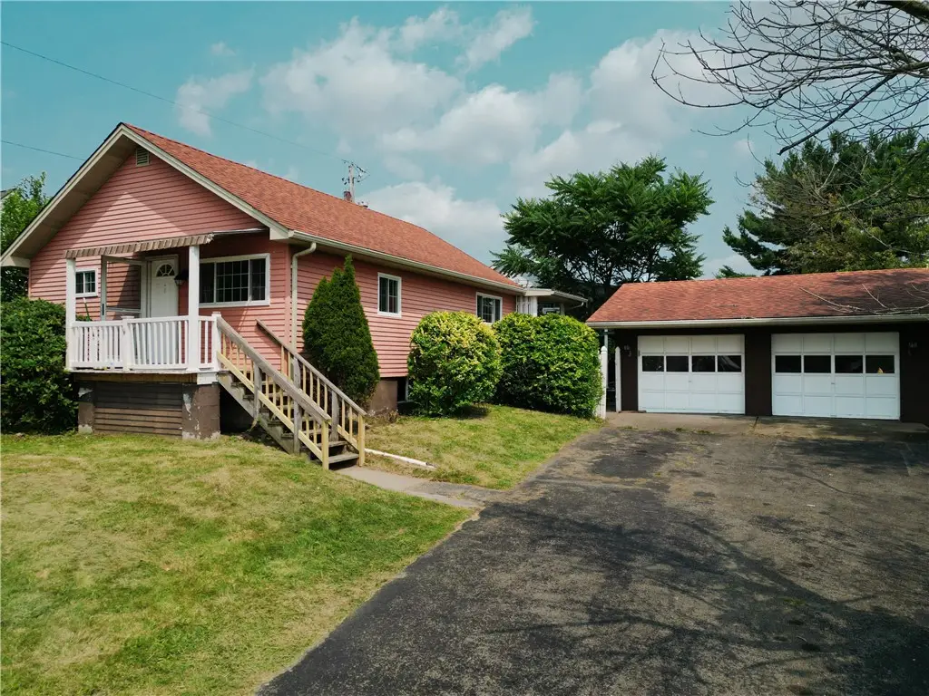 490 Glenn St, Washington, PA 15301 - #1