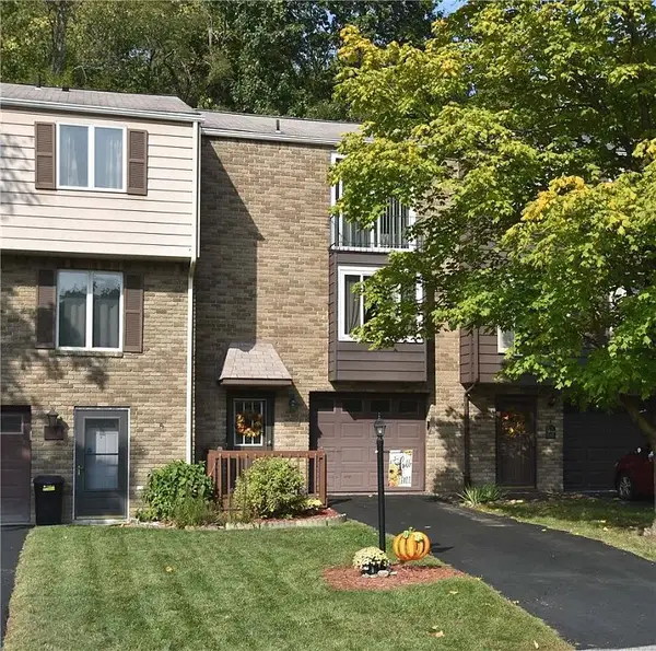 323 Joan Of Arc Court, Clairton, PA 15025