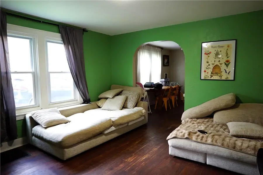 4713 Eliza St, West Mifflin, PA 15122 - #2