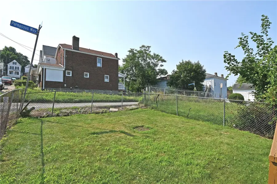 611 Lorenz Ave, Pittsburgh, PA 15220 - #3