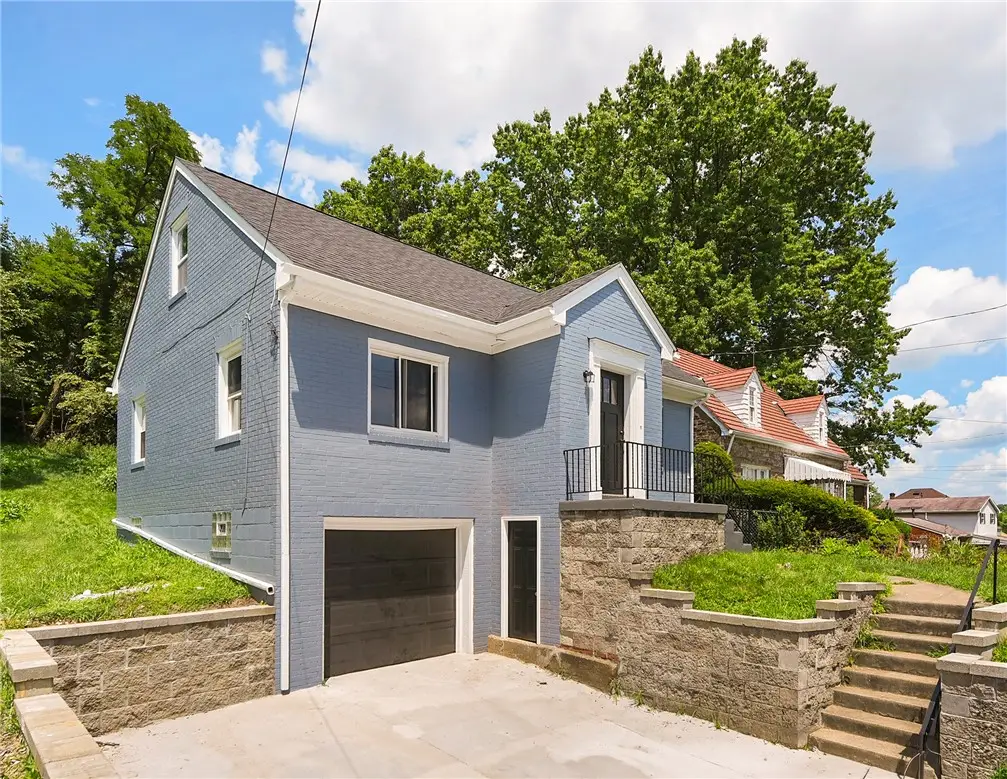 7957 Aber Rd, Verona, PA 15147 - #1