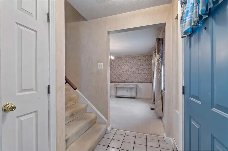 167 Mcclellan Dr, Pittsburgh, PA 15236 - #2
