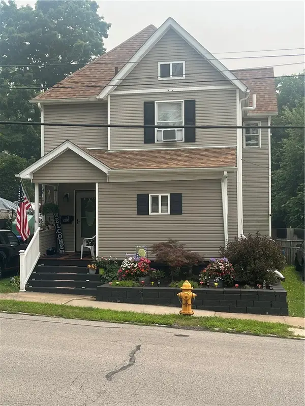 402 Meek St, Sharon, PA 16146
