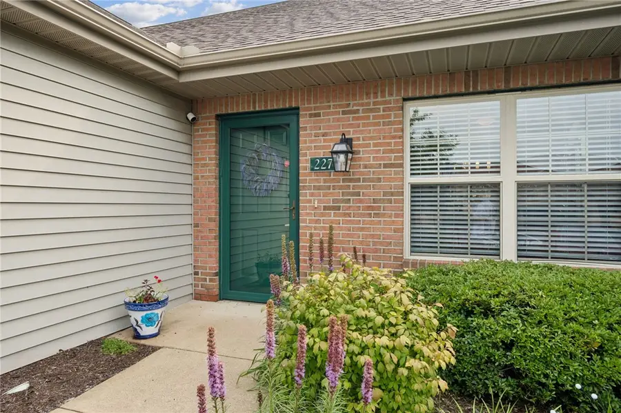 227 Saddlebrook Dr, Indiana, PA 15701 - #2