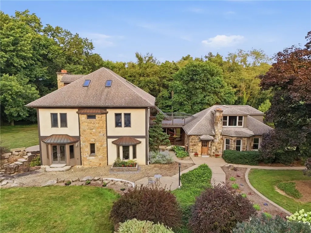 3023 Fairview Rd, Gibsonia, PA 15044 - #1