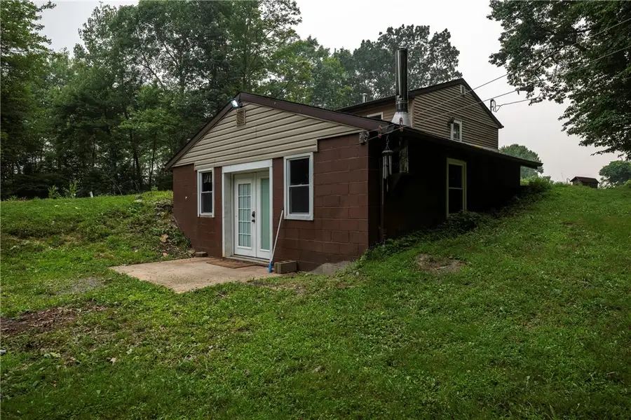 905 Branchton Rd, Boyers, PA 16020 - #3