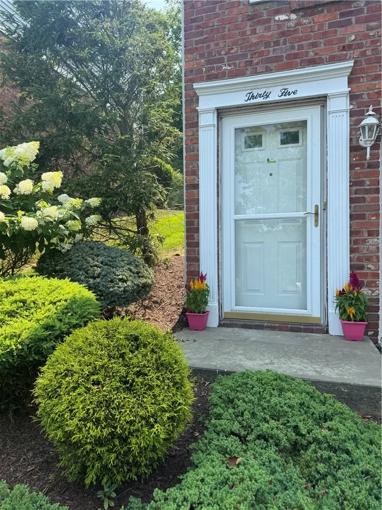 35 Shadow Dr, Pittsburgh, PA 15227 - #2