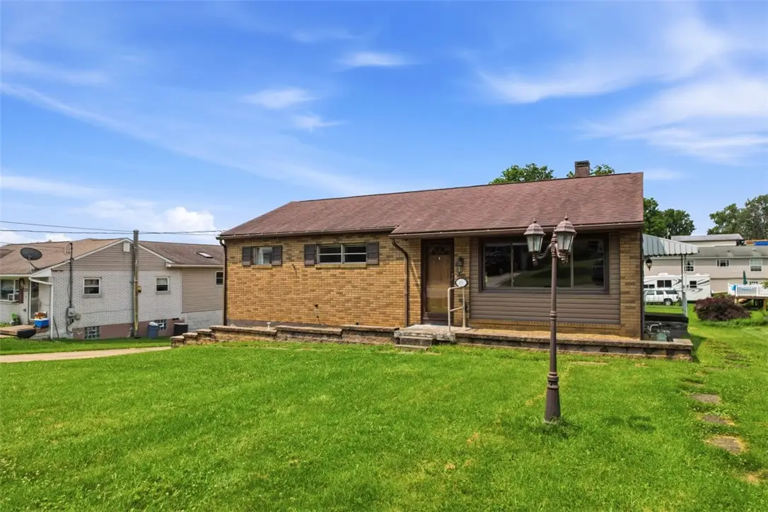 25 Dolly Avenue, Jeannette, PA 15644 - #1