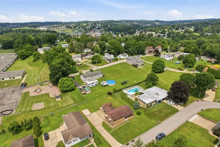 25 Dolly Avenue, Jeannette, PA 15644 - #3