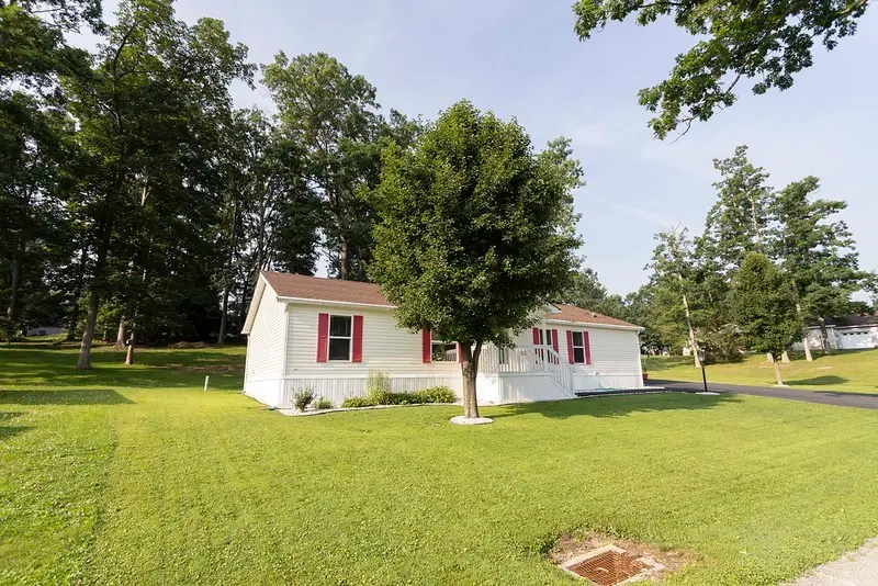 313 South Dr, Somerset, PA 15501 - #2
