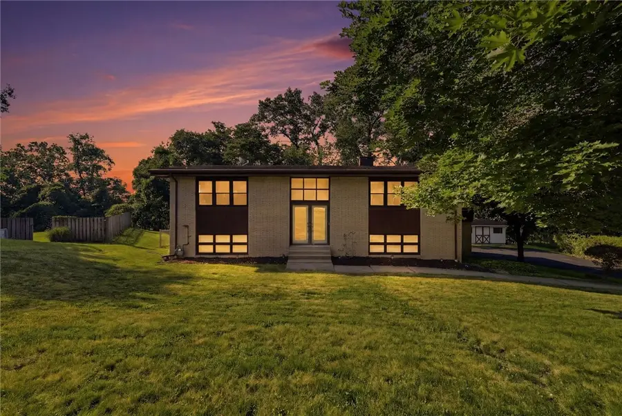 1718 Mountainview Dr, Monroeville, PA 15146 - #2