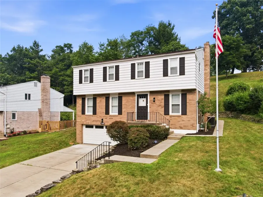 1260 Delfield Dr, Bethel Park, PA 15102 - #2