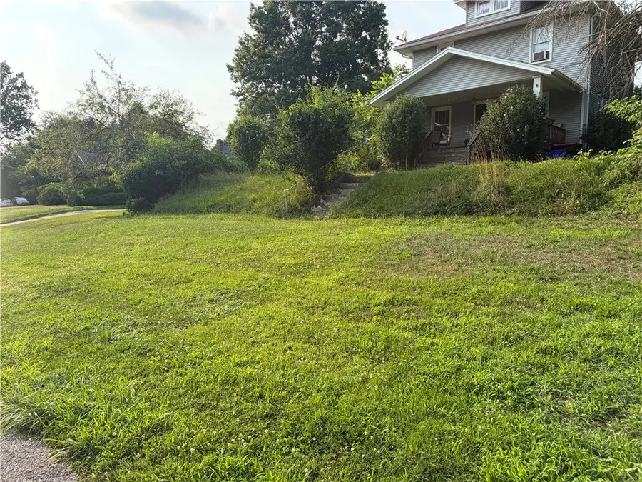 108 W. Lincoln Ave, New Castle, PA 16101 - #2