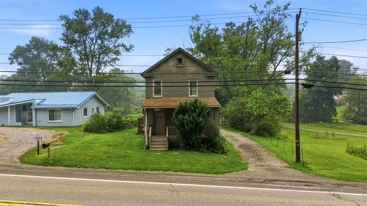 806 S Pike Rd, Sarver, PA 16055 - #1