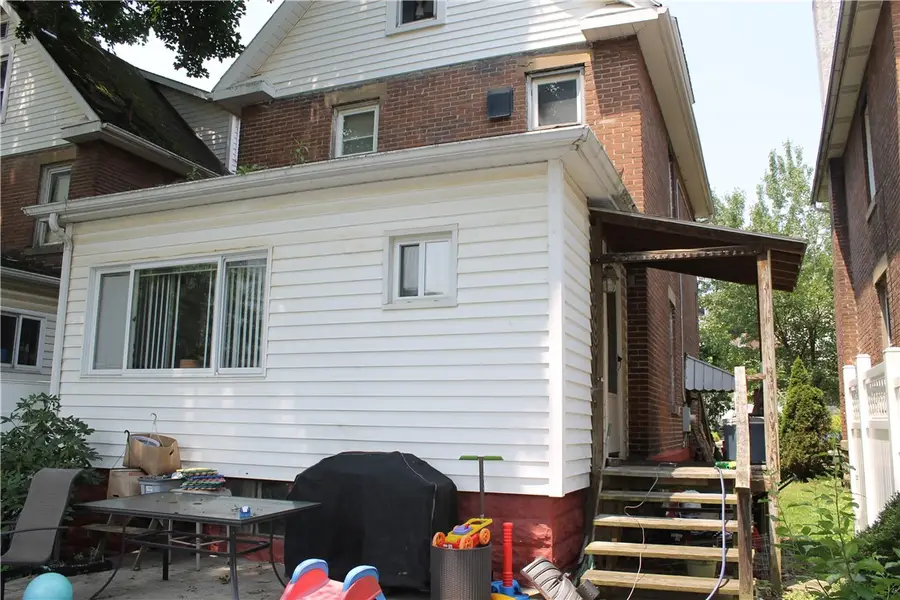 811 Wood St., Butler, PA 16001 - #2