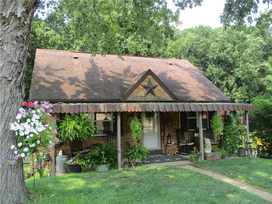 180 Forest Dr, North Huntingdon, PA 15642 - #2