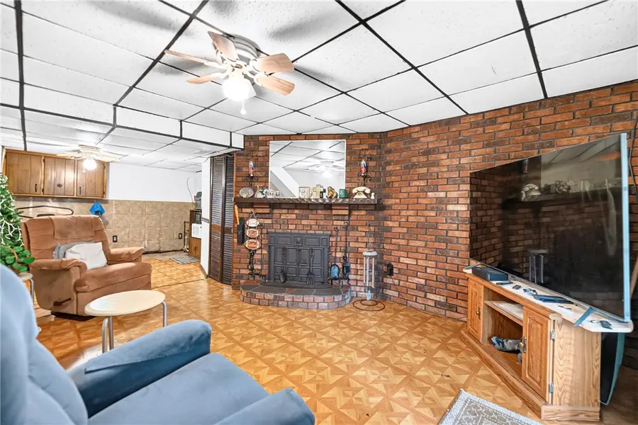 3 Solar Dr, Ambridge, PA 15003 - #3