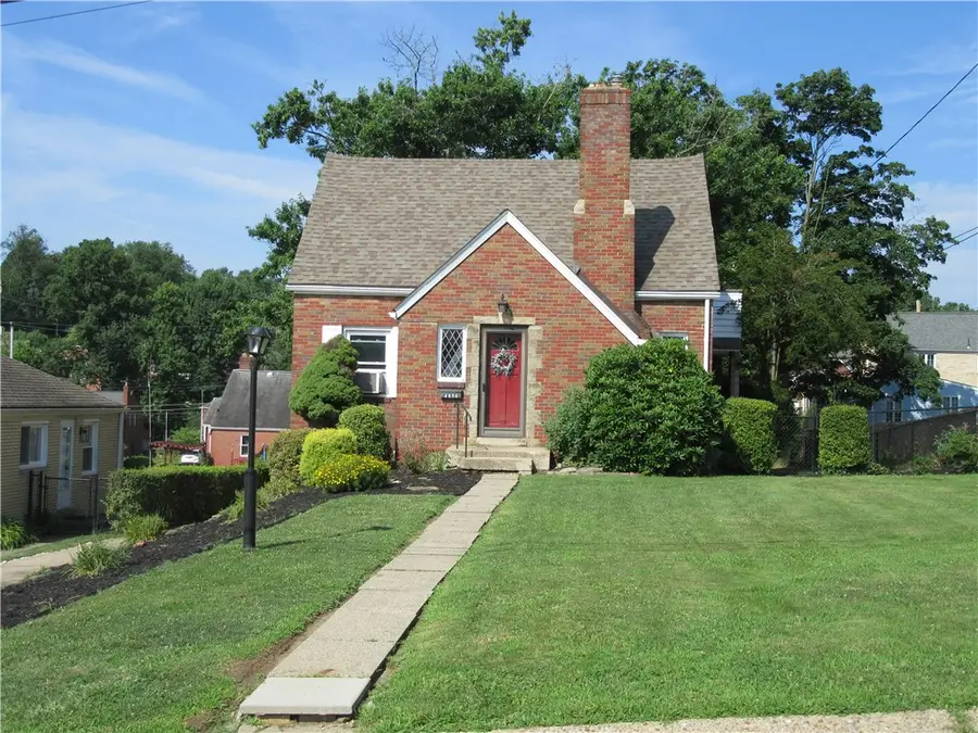 4814 Roberta Drive, Pittsburgh, PA 15236 - #2