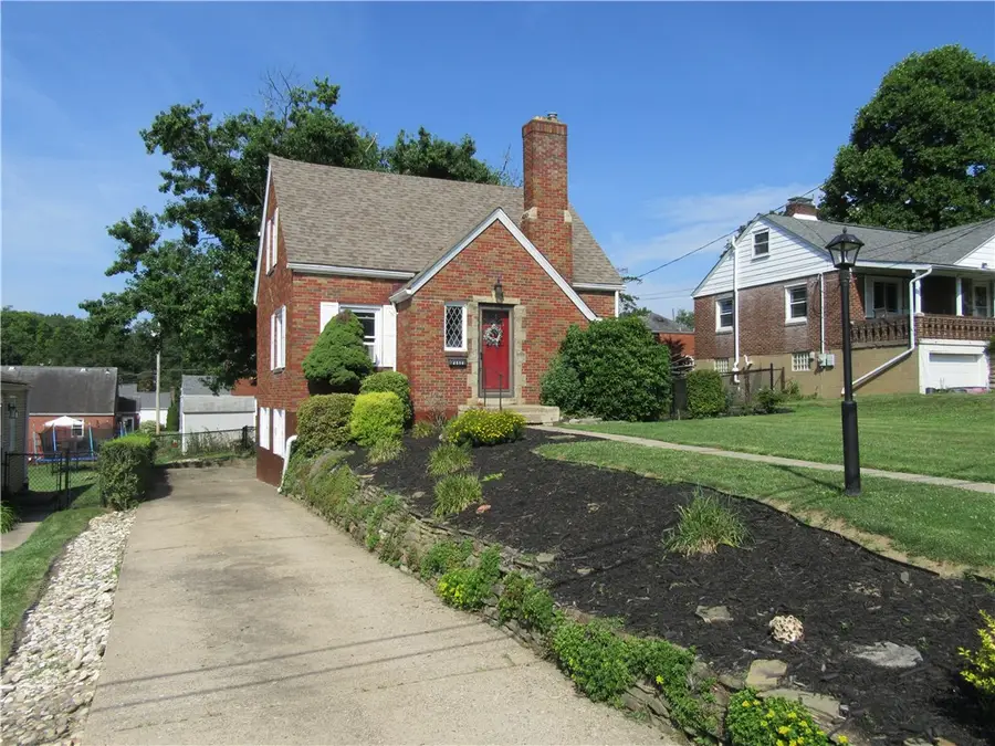 4814 Roberta Drive, Pittsburgh, PA 15236 - #3