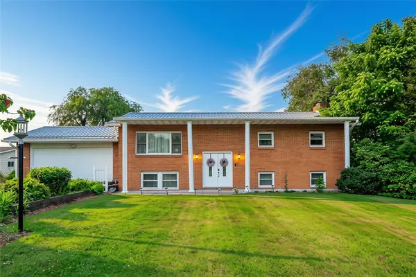 21 Morningside Dr, Indiana, PA 15701