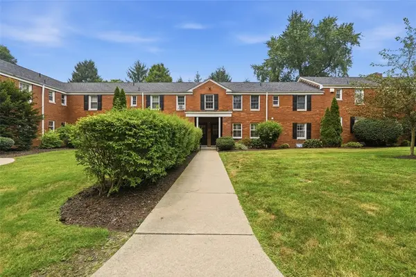 832 Thorn St #14, Sewickley, PA 15143