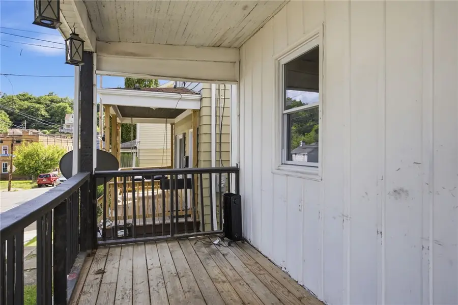1020 Sutherland St, Pittsburgh, PA 15204 - #3