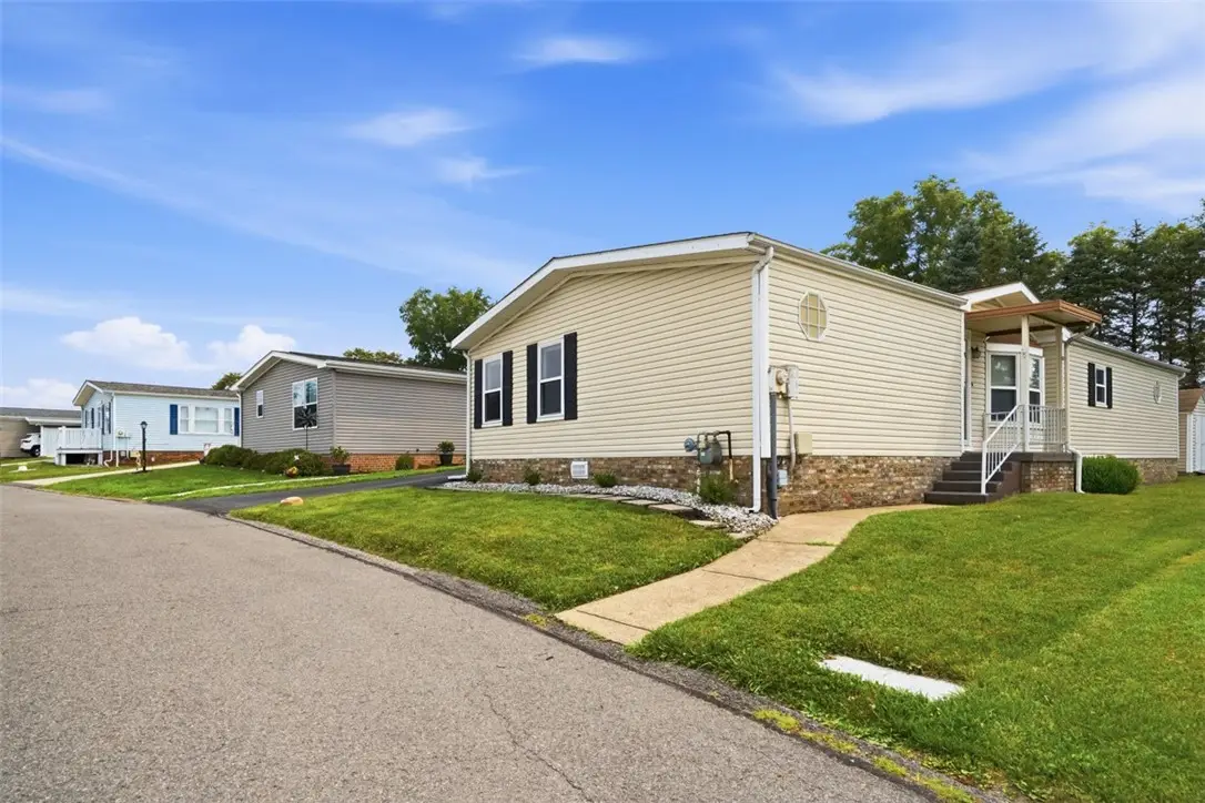464 Canterbury Cir, Carnegie, PA 15106 - #1