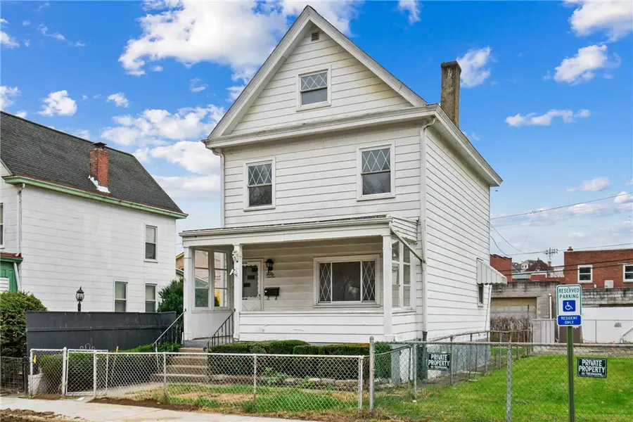 627 Woodward Ave, Stowe, PA 15136 - #2