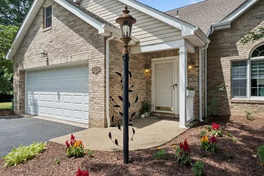 30 Pond Ct South S, Bridgeville, PA 15017 - #2
