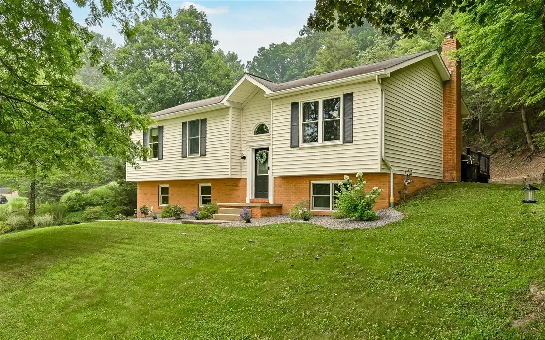158 Dwellington Dr, Valencia, PA 16059 - #1
