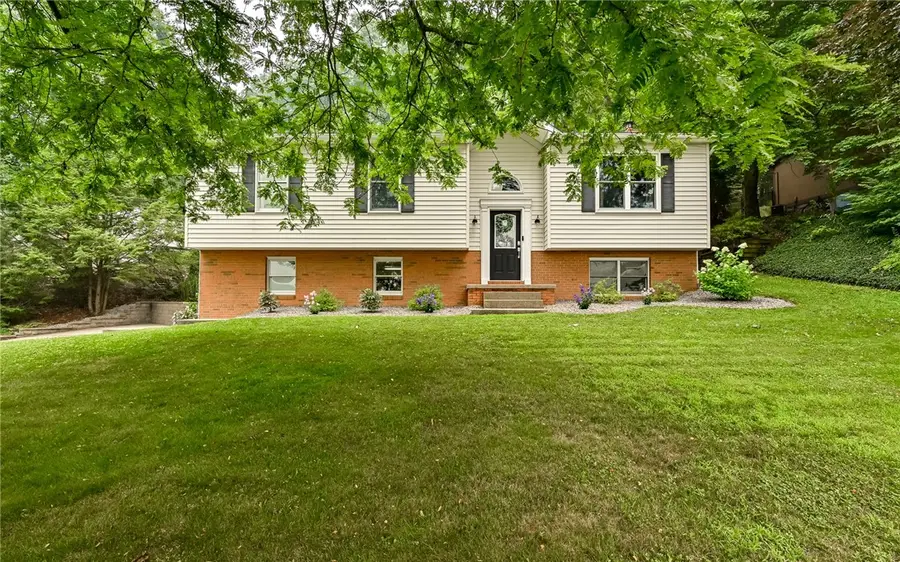 158 Dwellington Dr, Valencia, PA 16059 - #2