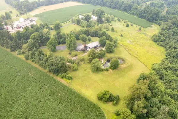 26 Lois Ln, Mercer, PA 16137 - #2