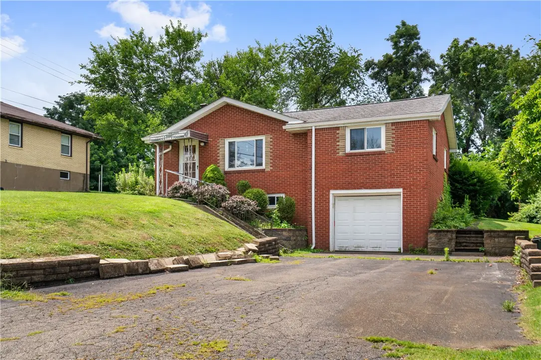 109 Rosemont Dr, Coraopolis, PA 15108 - #1