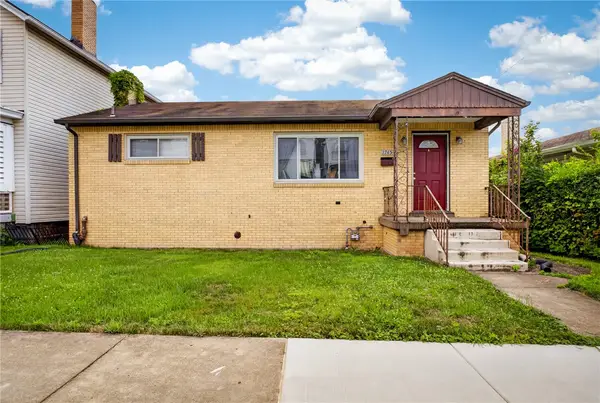 1745 Moffat St, Carnegie, PA 15106